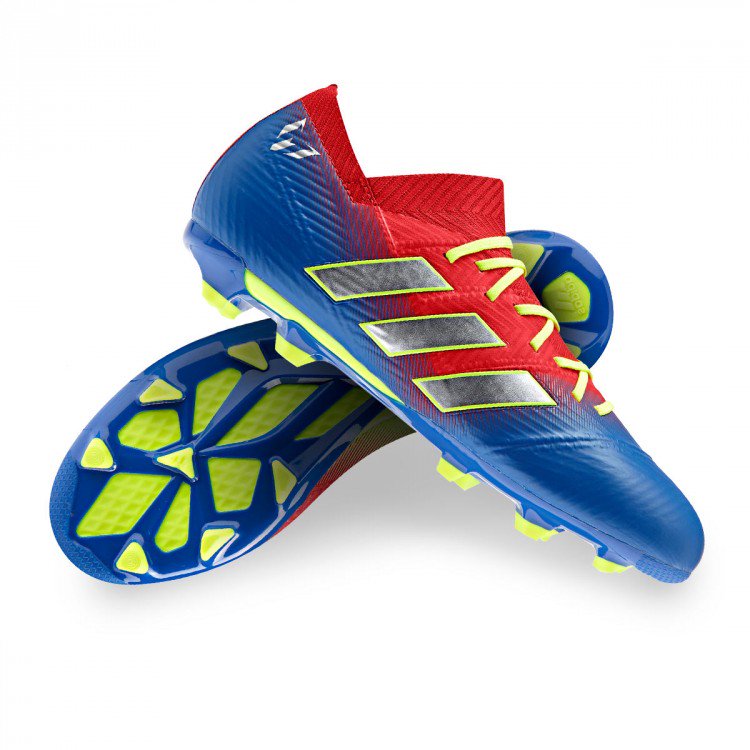 Disfruta como nunca con las nueva zapatilla de fútbol y fútbol sala para niño y adulto de Leo Messi. Cuentan con la última tecnología inspirada en la estrella argentina con la que darás un salto de calidad en tu juego. Descubre todo el catálogo de botas de fútbol de Líder Sport.