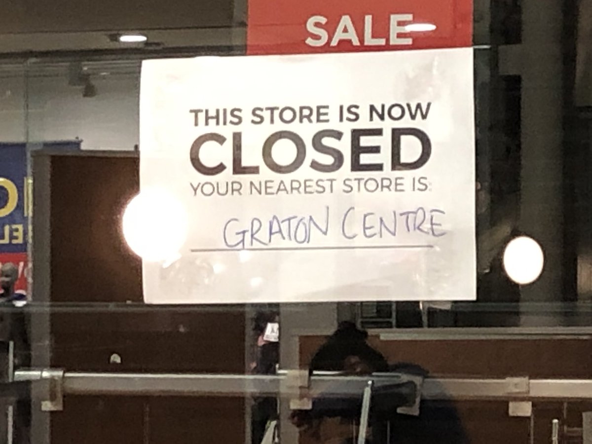 lakingsfan82's tweet photo. @BlueInc wtf no word of warning went in today 2 find this & there’s no graton centre 🤷♀️ only a Grafton in Cambridge & Granton in Edinburgh both the otherside of the country & not the nearest store at all 😡 #blueinc #harlow https://t.co/R6PU8FEUVv