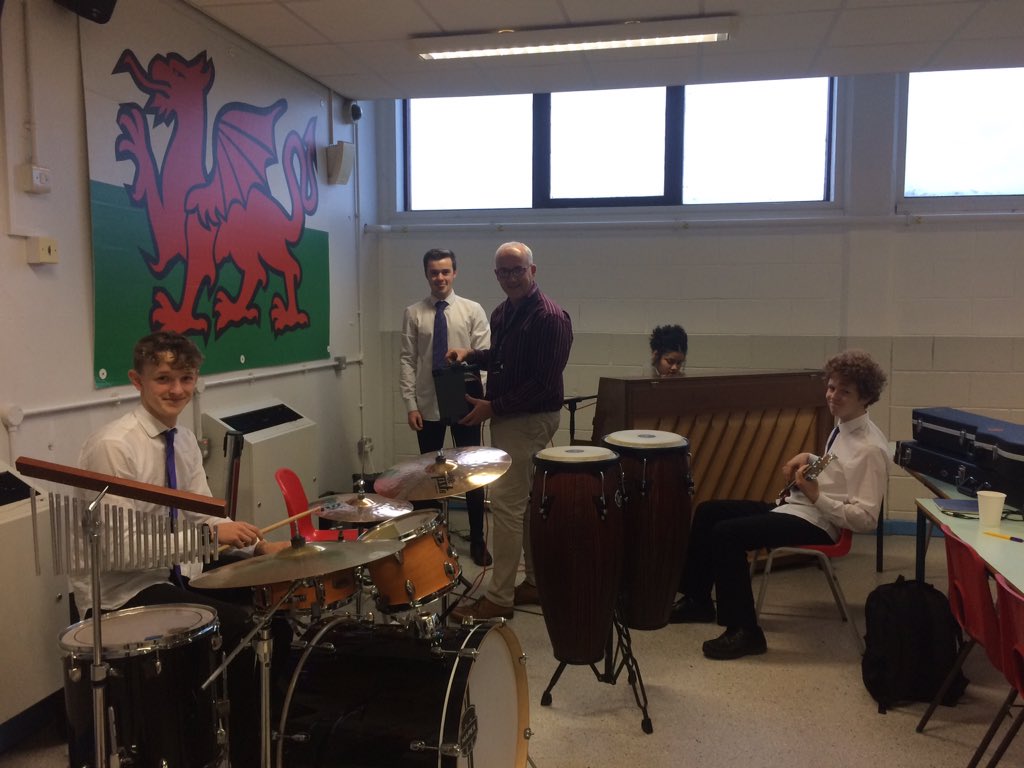 DavidHughes6ed's tweet photo. Edrych ymlaen iโch croesawu! Dewch yn llu! Looking forward to welcoming you all! #nosonagoredYDH https://t.co/K3V68GM1cC