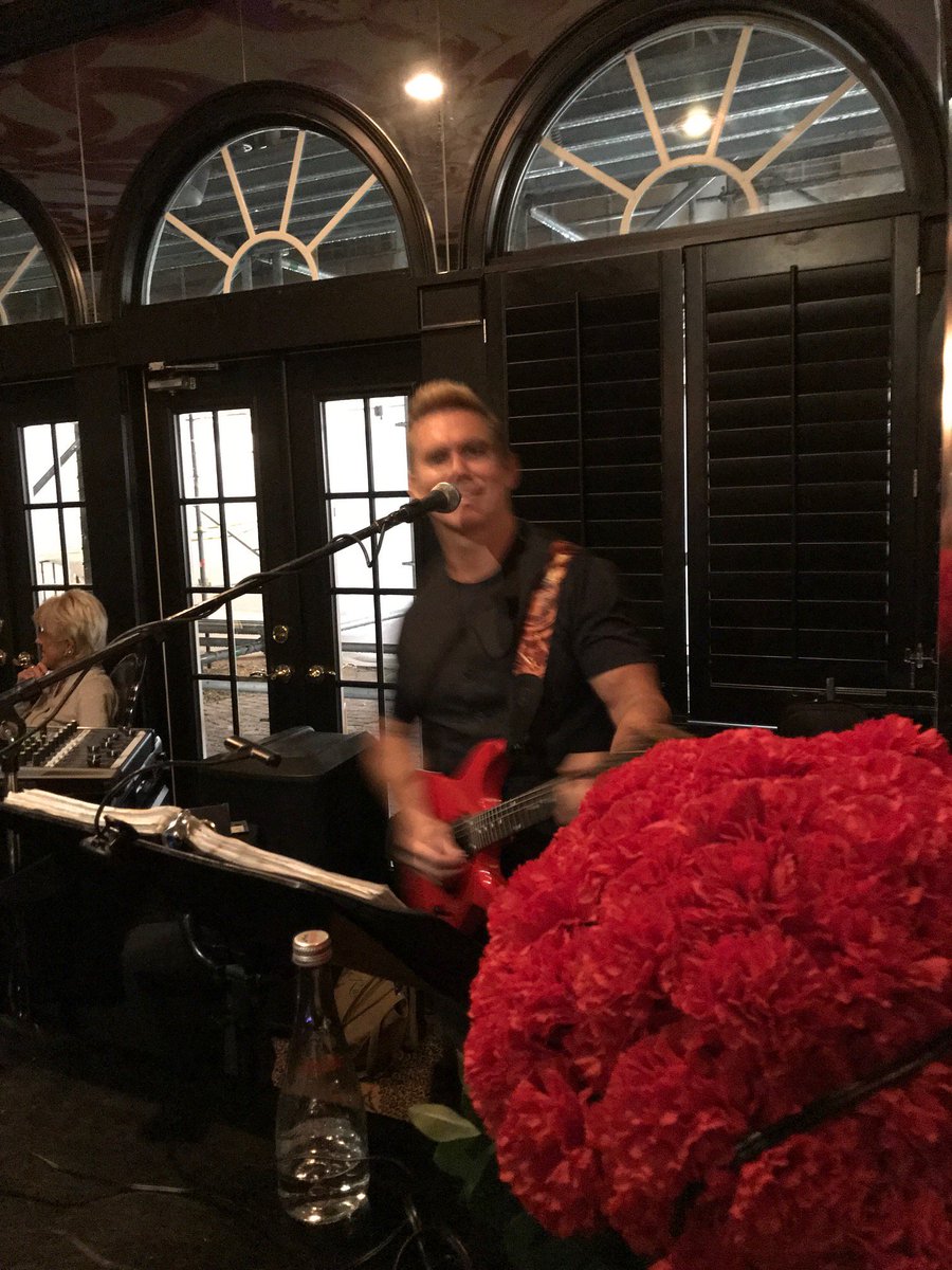ChartPalmBeach's tweet photo. Looking forward to Chart Live event tomorrow Wednesday 4-6pm @chesterfieldPB #PalmBeach Chart loves the nightly live #music there ... and a dance floor! Great happy hour also! #LeopardLounge @ChartPalmBeach with #charity and #arts #charitytuesday https://t.co/gy6D9hBL24