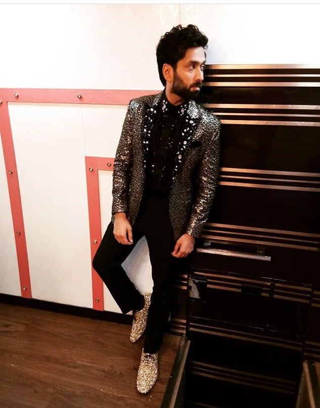 nakul_fc's tweet photo. @NakuulMehta cant belive i have this much followers how it happened🙈

Anyway thank you so much to all of you 
Keep loving Naks nd our fc too😘🤗🙏 https://t.co/oxMLcSpYjS