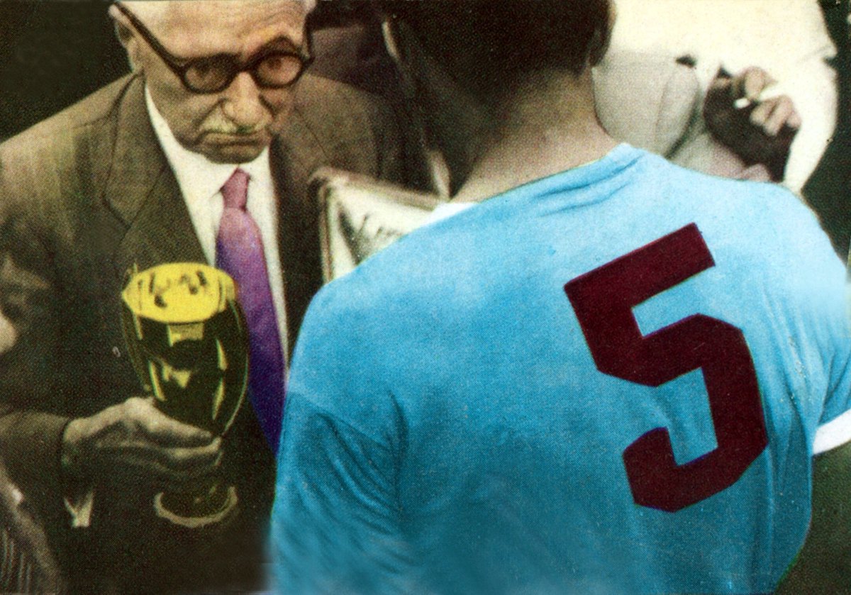FIFA World Cup (@FIFAWorldCup) on Twitter photo 2018-11-13 16:38:07 @Uruguay ๐ฝ๏ธ๐๐บ๐พ You can relive his finest hour, and the moment when he was handed the #WorldCup by Jules Rimet, here! ๐ fifa.to/LWazXb6COR @Uruguay ๐ฝ๏ธ๐๐บ๐พ You can relive his finest hour, and the moment when he was handed the #WorldCup by Jules Rimet, here! ๐ fifa.to/LWazXb6COR