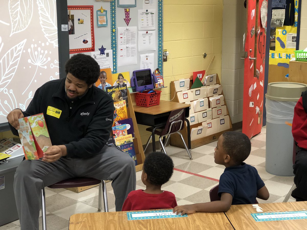 forrest_taylor1's tweet image. Simply ❤️ our Dads ...#ittakesavillage #APSRace2Read