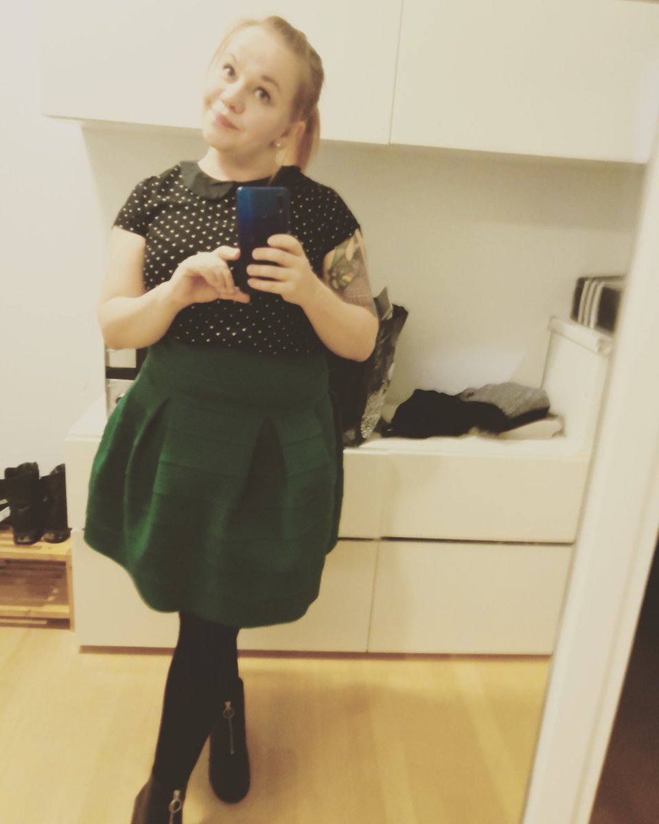 LauraEmiliaIt's tweet image. Nyt vähän kulttuuria.. #butfirstletmetakeaselfie