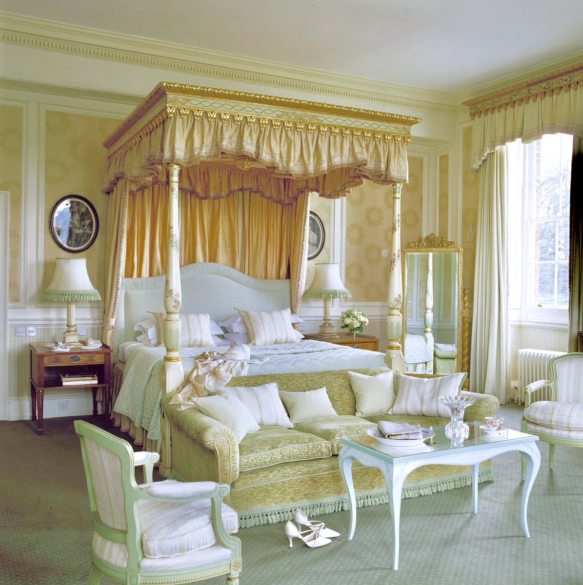 Brocket Hall tweet media