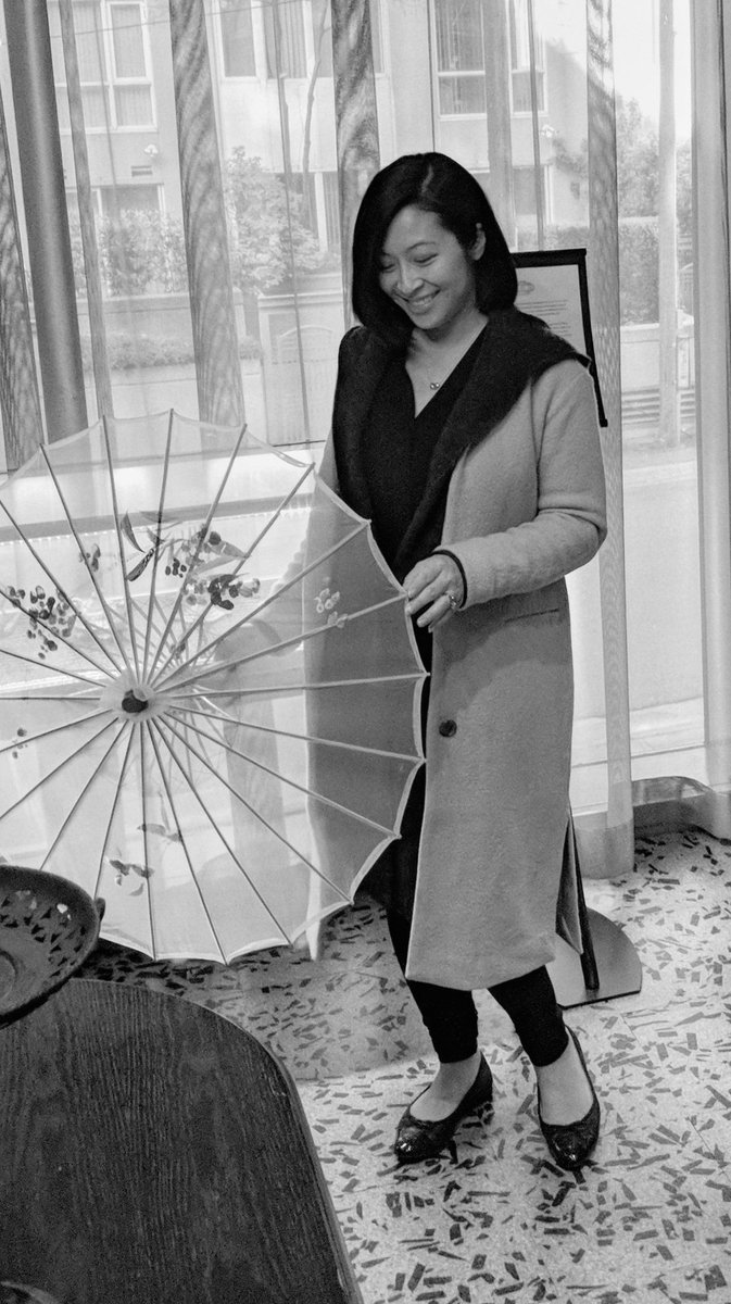 indulgewithmimi's tweet photo. Getting nostalgic at #Mott32van @TrumpVancouver with the new Anna May Wong Menu. Celebrate the life and legacy of Hollywood's first Chinese-American movie star. Book here: https://t.co/LZq1SoneiY #yvreats #vancouverfood https://t.co/DcclHAirxp