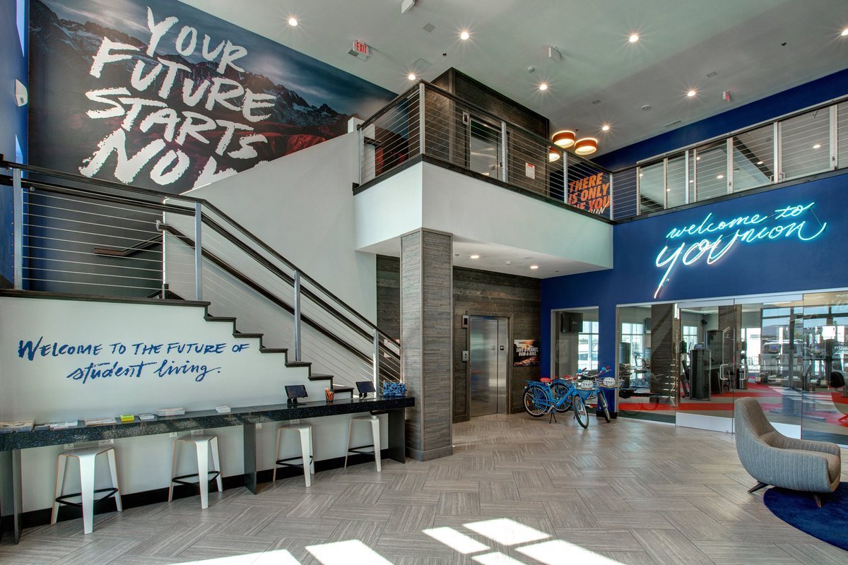 SmartstopAM's tweet image. FIRST PERSON: SmartStop Asset Management’s John Strockis on Student Housing Investments @BlueVaultPrtnrs  ow.ly/y3WE30mBslM