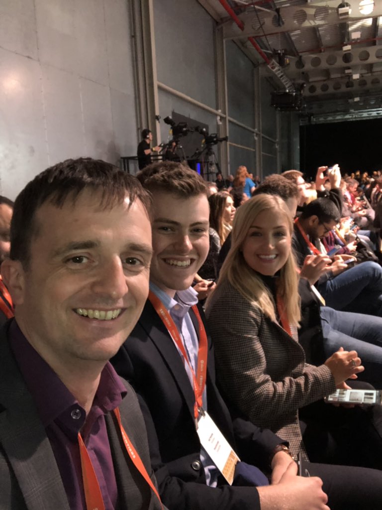 frankbradley's tweet photo. #oracle at #slackfrontiers #London https://t.co/4ZFcoUzRxT