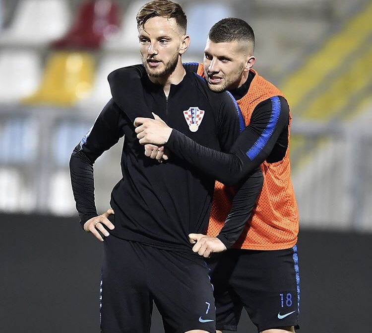 Na Instagramu Narodnog osvoji karte za utakmicu 🇭🇷 #Hrvatska - Španjolska 🇪🇸 na Maksimiru! ⚽️🇭🇷💪🏼 [foto: HNS/IG] #CROESP