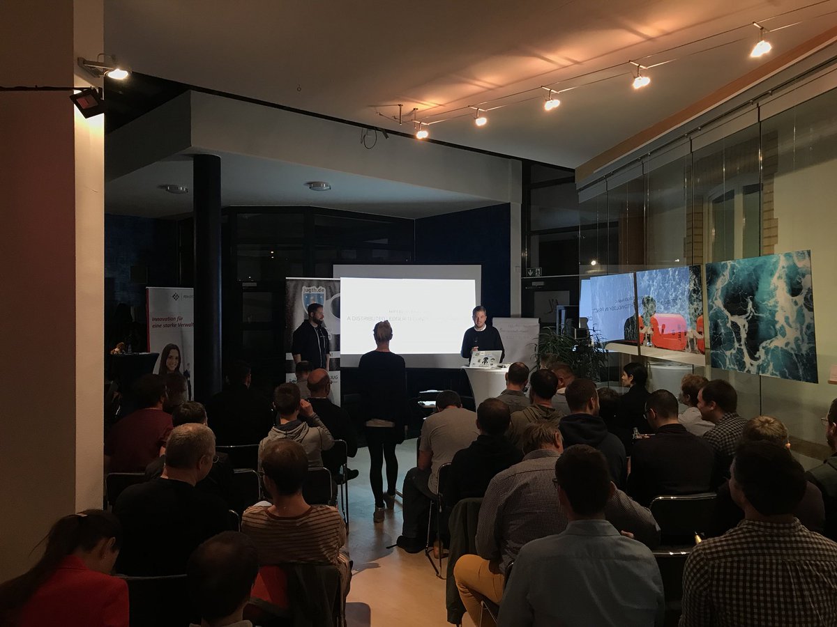 jonashackt's tweet photo. LOS GEHT‘s mit dem @jugthde meets #Blockchain Meetup 🎉😃 und dem ersten Talk zu #Hyperledger in der Praxis von @jannikhuels &amp; @TottiD von @codecentric 🙃 Schon wieder #Full 🏠 https://t.co/3QuC1YTL2C