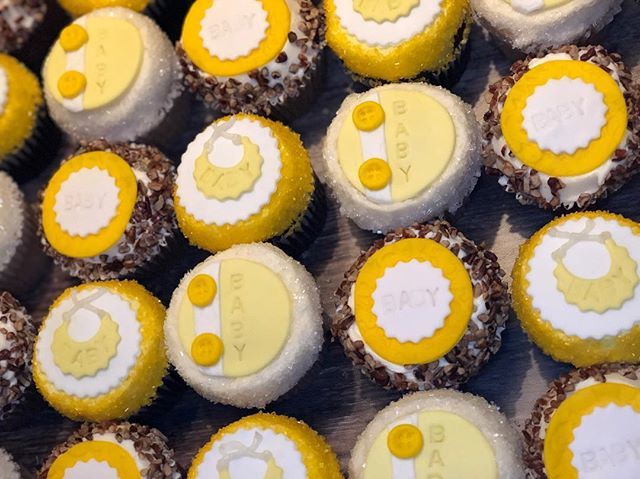 Live Love Bake On Twitter Yellow Baby Shower Cupcakes Llbake Live Love Bake On Twitter Yellow Baby Shower Cupcakes Llbake