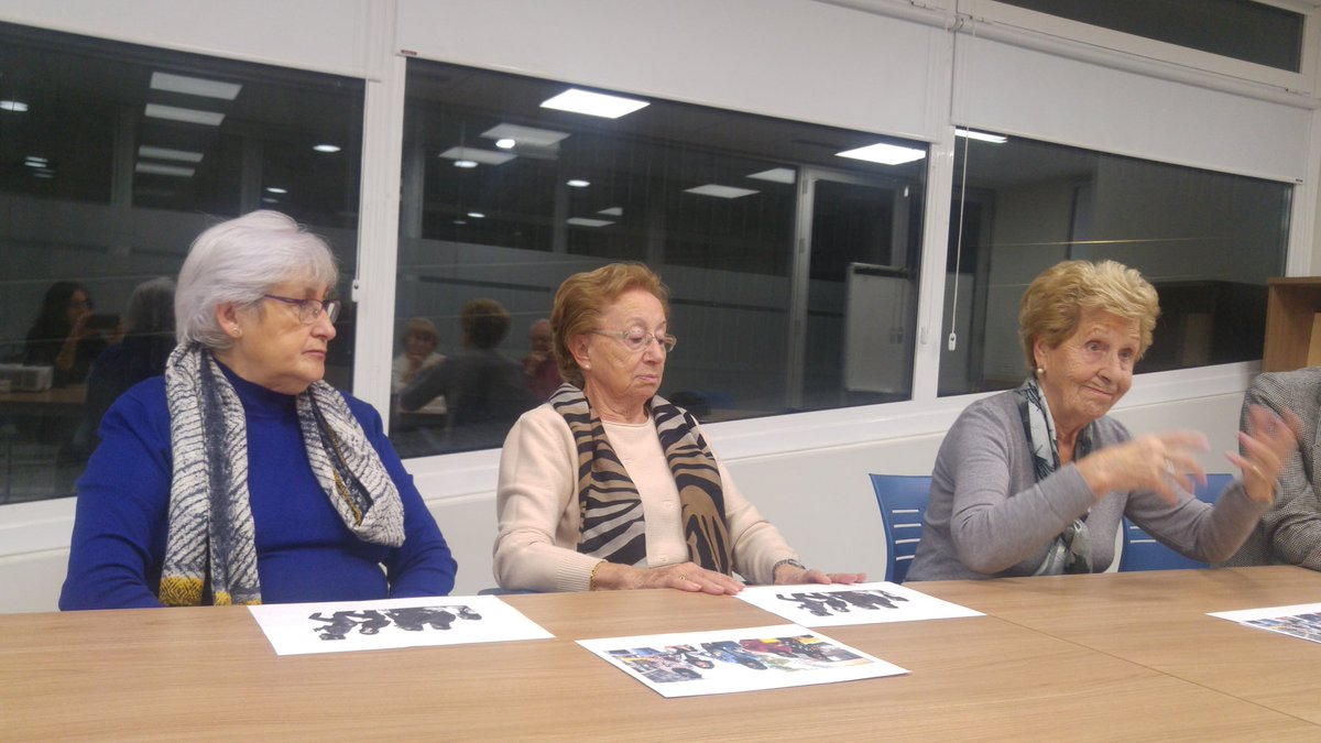BegoCallejaC's tweet photo. Hoy en #Focus con @palaciosnaiara en #Egiatarra 
Comenzamos con las guerrillas girls.
¿Qué podemos contar a través del arte?
#personasmayores
#asociacionesdejubilad*s
@DSSLagunkoia
#Accionsocial
@grupo_ssi https://t.co/Ch2vXq4qxF