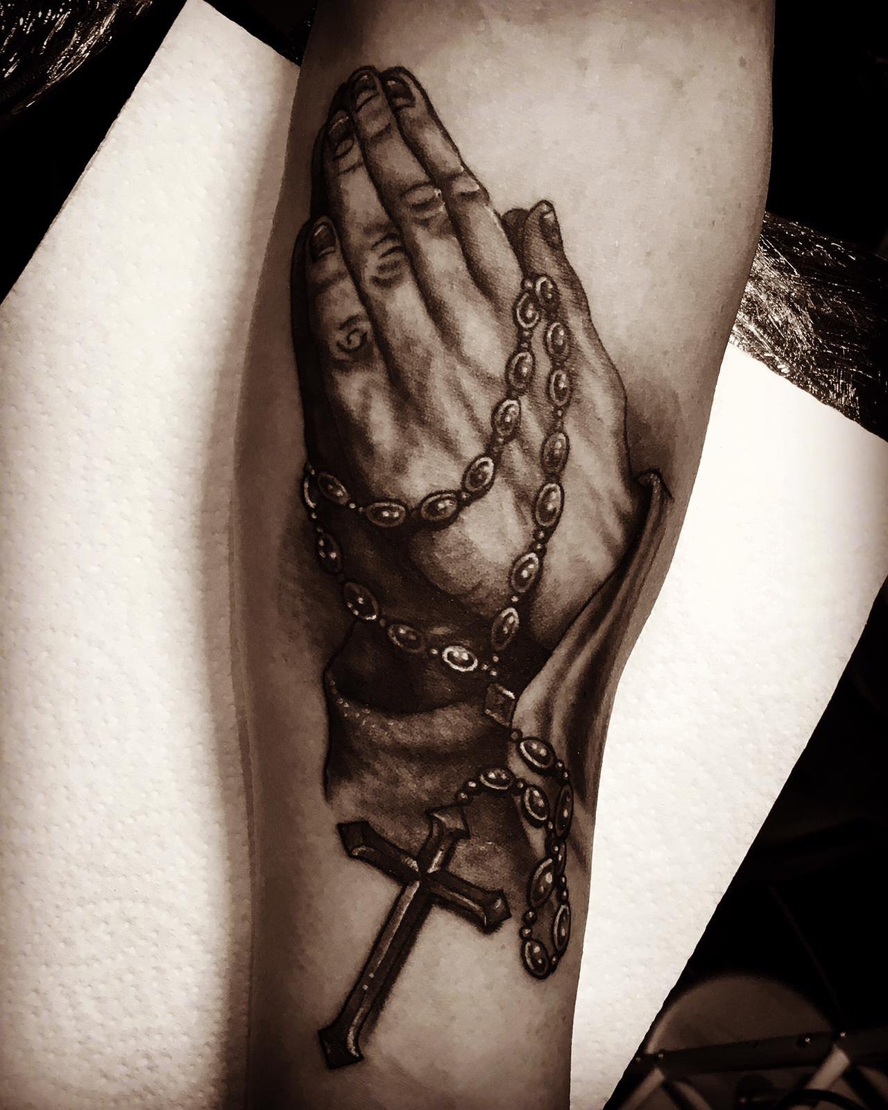 prayer hand rosary 8.25