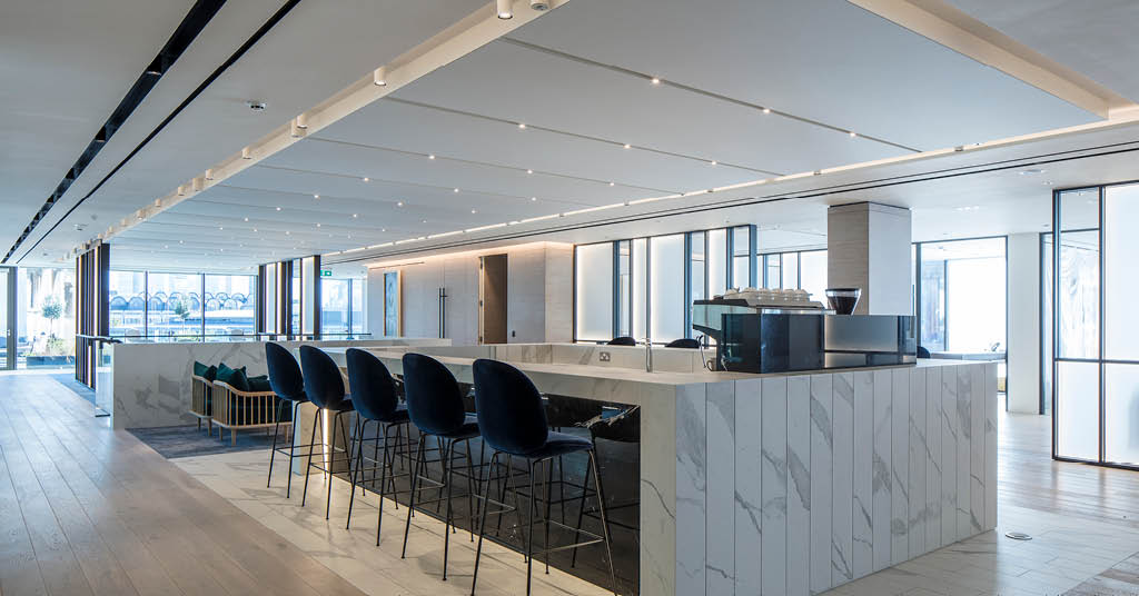 wearebwlondon's tweet image. Stunning client floor at one of our recently handed over projects in the City. The detail of finishes was very important for our client and is demonstrated by the marble grain on the coffee hub matching perfectly across all panels.