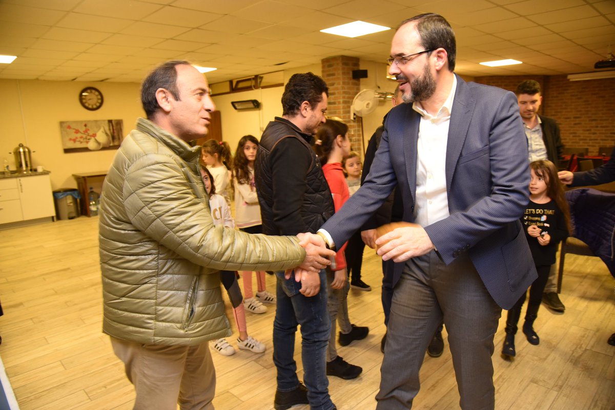 basiskelebel's tweet photo. Başkanımız @huseyinayaz041,"Hoş Geldin Komşum"Projesi kapsamında komşularıyla bir araya gelmeyi sürdürüyor. #Damlar Mah. Naturalis villarında komşularına misafir oldu, onların istek ve önerilerini dinledi, yapılacak olan projeleri anlattı.

#HoşGeldinKomşum 
#GeleceğiKuruyoruz https://t.co/2yQiRDAfaN