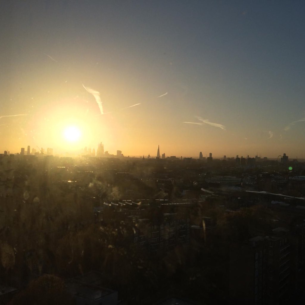KtoKRadio's tweet photo. As the sun’s set over #London it’s time! It’s time for the #BlackFactor and #RandomHour on #K2KRadio https://t.co/8s4Cqj9dZu