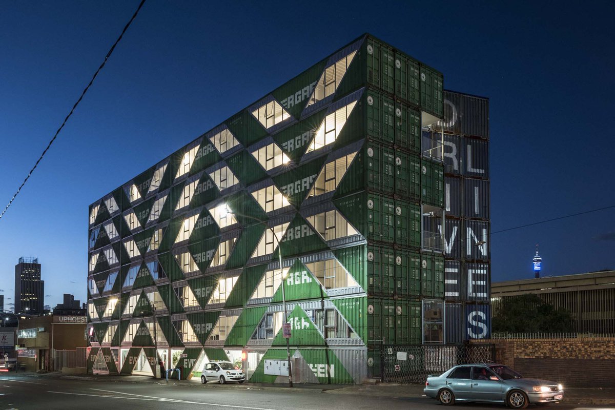 Drivelines Studios by LOT-EK bit.ly/2qG1Iui https://t.co/o82CQ6D0LG
