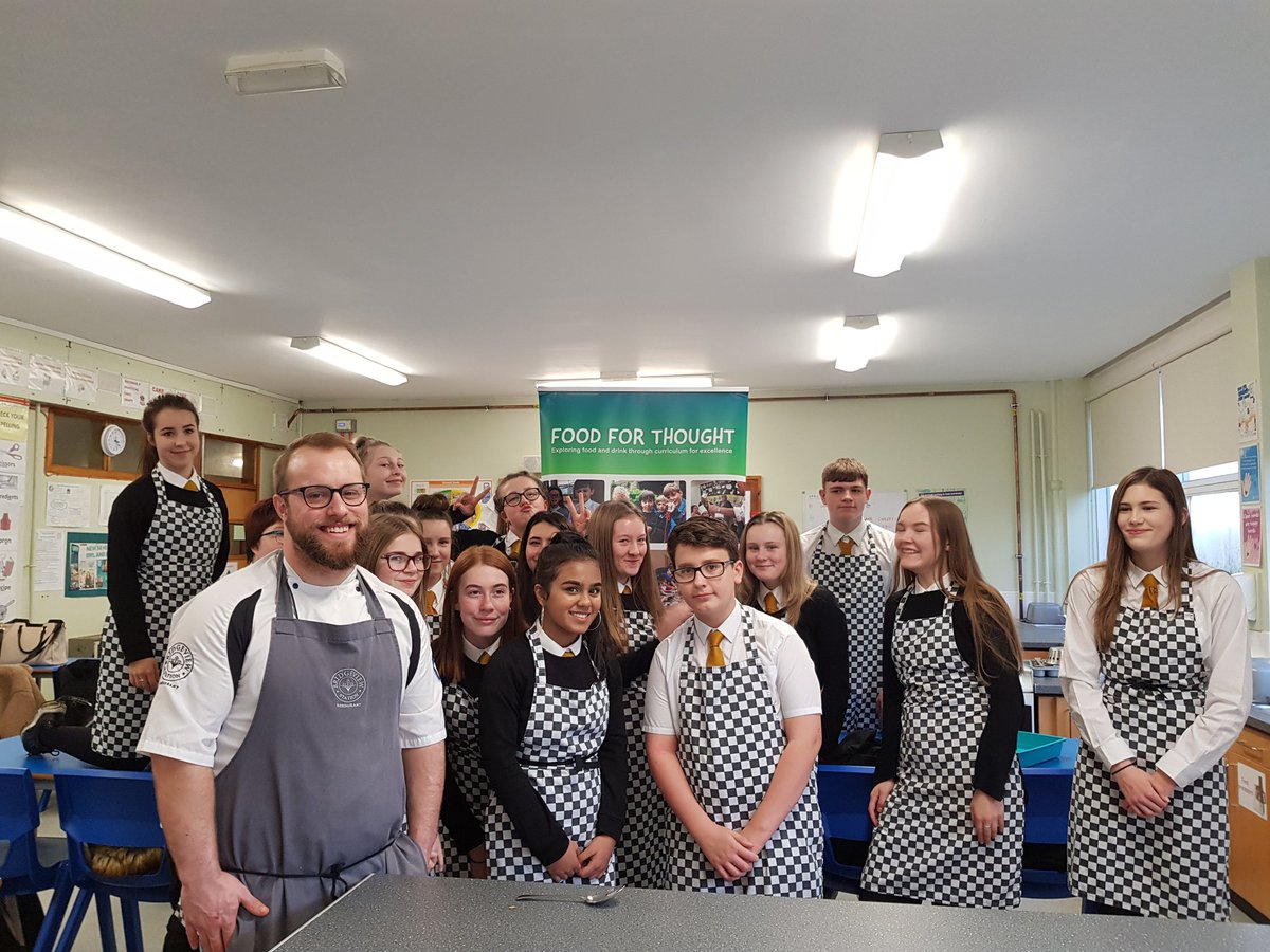 blippingbird's tweet image. Massive thank you to @chefrorylovie for the #cookingsession @craigiehe @craigie_high in #Dundee, #inspiringyoungminds @DYWScot #scotfoodedu #foodforthought @BITCScotland @ailsa_cormie @scottishchefs #chefalliance @slowfoodscot