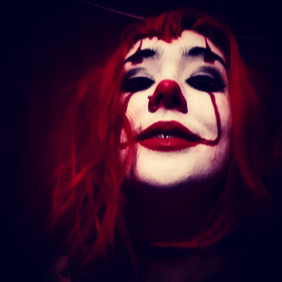 PippsyP's tweet photo. #pennywise #pippsywise #clowns #clowngirl https://t.co/duU78OZolH