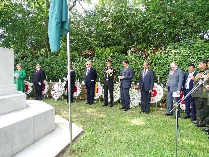 MbeMohd's tweet photo. Remembrance Day Service Mainamati War Cemetery, Bangladesh
@CWGC #CWGCremember #OurWorkContinues
@RodCarkett @grai007 @AAPAHRM https://t.co/dsZyO4cWyK