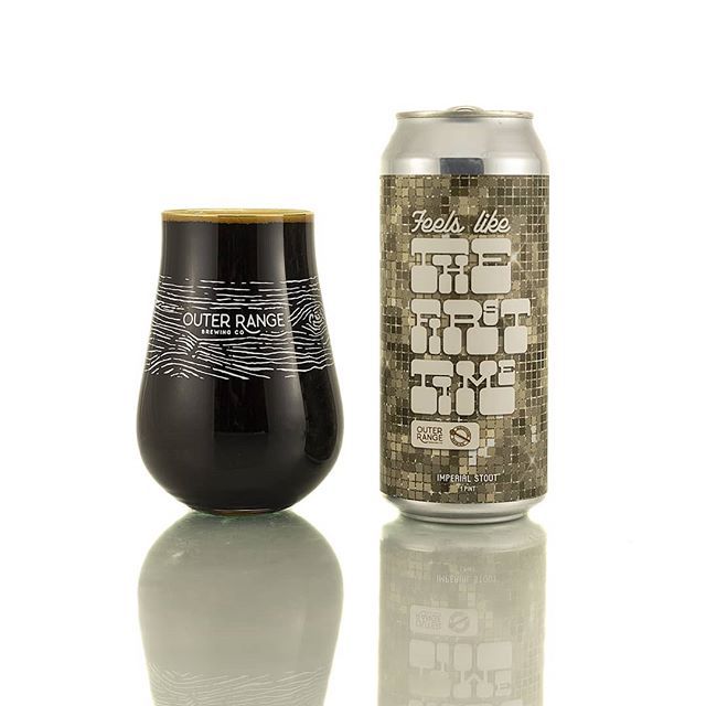 Snow on the ground means stout in my belly. Feels Like the First Time is the first stout from @outerrangebrewingco in collaboration with @mikerphonebrewing. 
#beersareforfriends #craftnotcrap #craftbeer  #bier #biere #birra #pivo #cerveza #cerveja #beertography #beerporn #be…