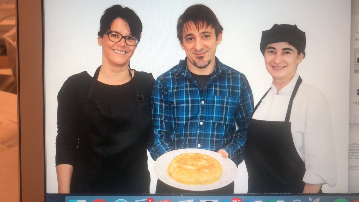 🧡Nuestra gente 🧡 Mertxe, Izaskun e Iñigo del bar Azkena🥐🍡🥂