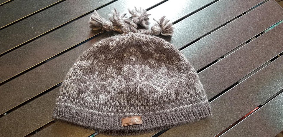 PinkKittyBB's tweet photo. Beanie Hand Knit Ski Cap 100% Wool for Men or Women Designed by CacheAlaska - Grey. This hat is very soft inside and also the outside. It has a fleece lining band on the inside of the hat which makes this extra comfortable. NICE!  #Beanie #cachealaska
https://t.co/zmhYOI2XUH https://t.co/MDxp0leQKO
