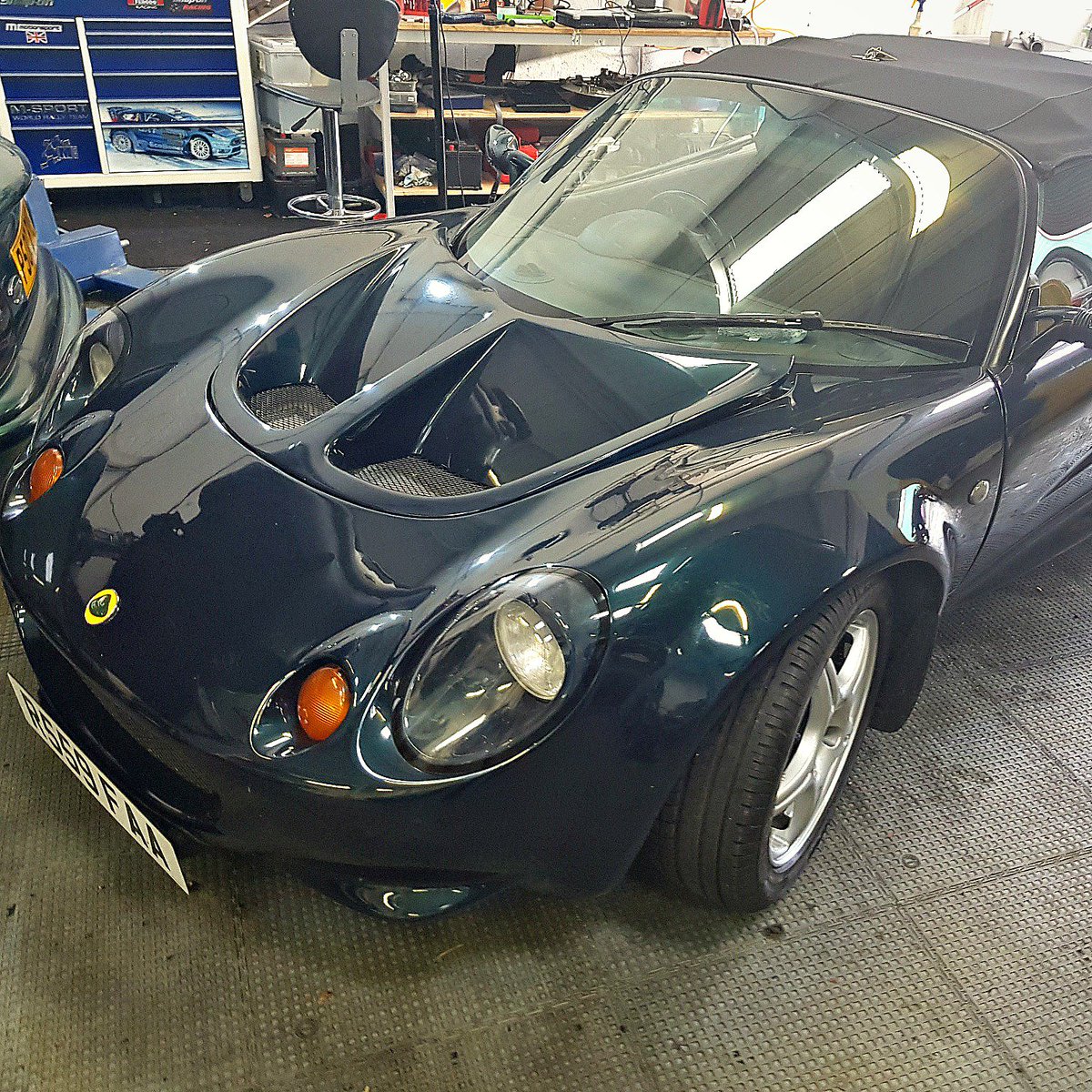 NeilGarnerSales's tweet photo. Another cheeky little Elise, all good to go! For all of your servicing requirements please give us a ☎️ on 01666 577449
#lotus #elise #pocketrocket #perfectbalance #stickslikeglue #regularservice #upgrades #modifications #expertknowledge #service #carservicing #localbusiness # https://t.co/ZfBOif67Pj