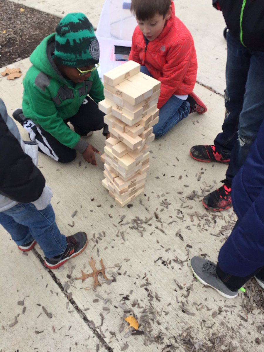 MrsOcheltree's tweet photo. Thanks to @WvilleSunRotary our 5th grade leaders can teach younger students how to use the new recess equipment. @Pointview_WCS https://t.co/Vo1zaGiqBl