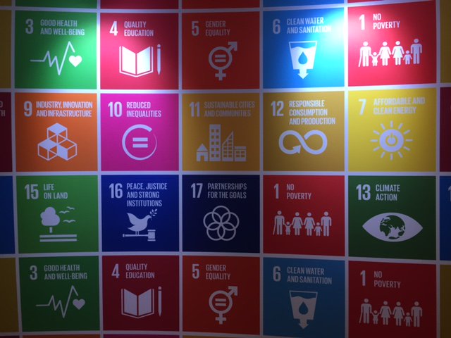 IISD_SDGs's tweet photo. SDG Update https://t.co/3alIYjkRB5

#SDGs news on #ozone #MOP30 and preparations for #COP24 #SDG13 #ClimateAction 

#SDG15 #biodiversity2020 events 

#finance and #partnerships #SDG17 https://t.co/DUi6OncmfD