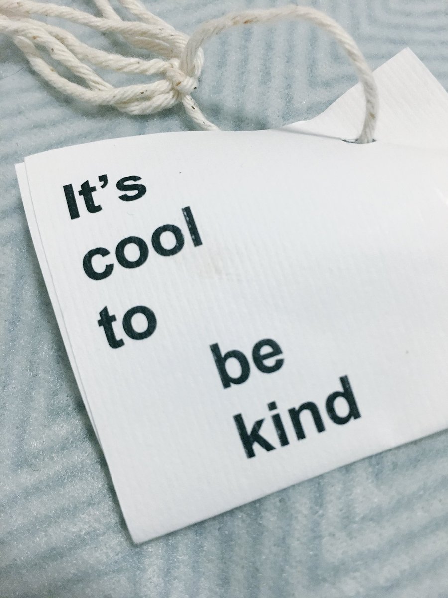 isabelle_c__'s tweet image. Happy World Kindness Day 🌍💛