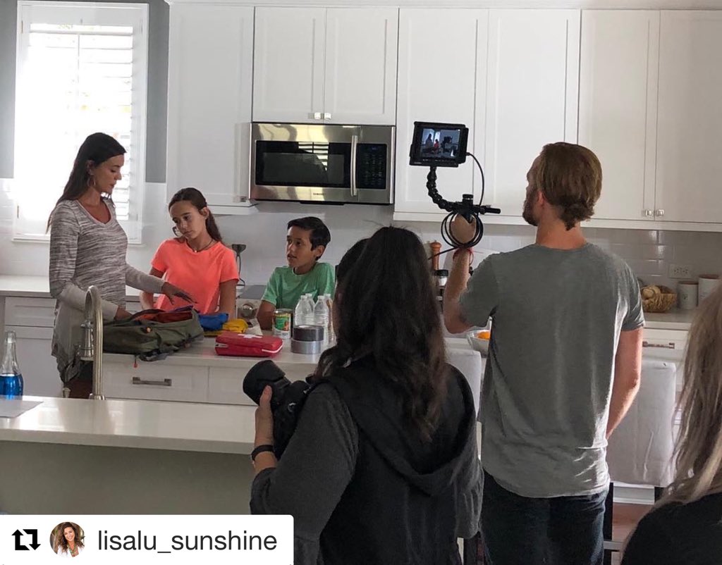 ProPretty's tweet image. BTS from our Florida Power and Light commercial. 🎥📸 Thank you @propretty for another great gig. ☺️ #realkids #actingfamily #tampatalent #kidactors #professionallypretty #talent #booking