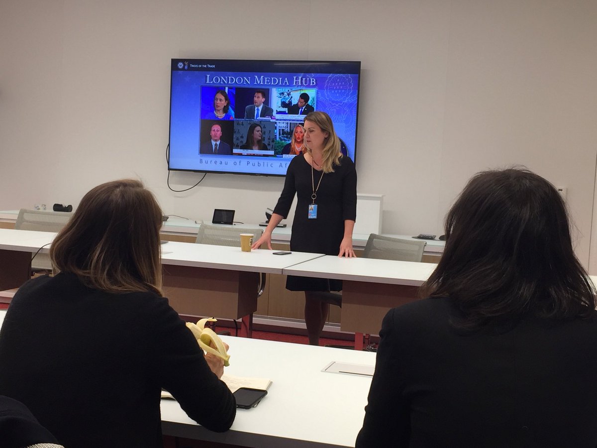 GeorgetownGSC's tweet image. Cohort 4 is officially in London! Today included a field visit to the US Embassy for a presentation with Helaena White. #hoyasinlondon #royalhoyas