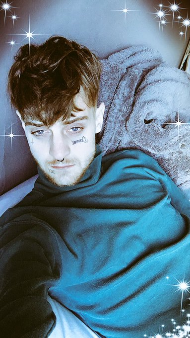 Im gay but I&rsquo;m emotionally involved with women. Larry just moonwalked out da closet. Fuck em up Larry