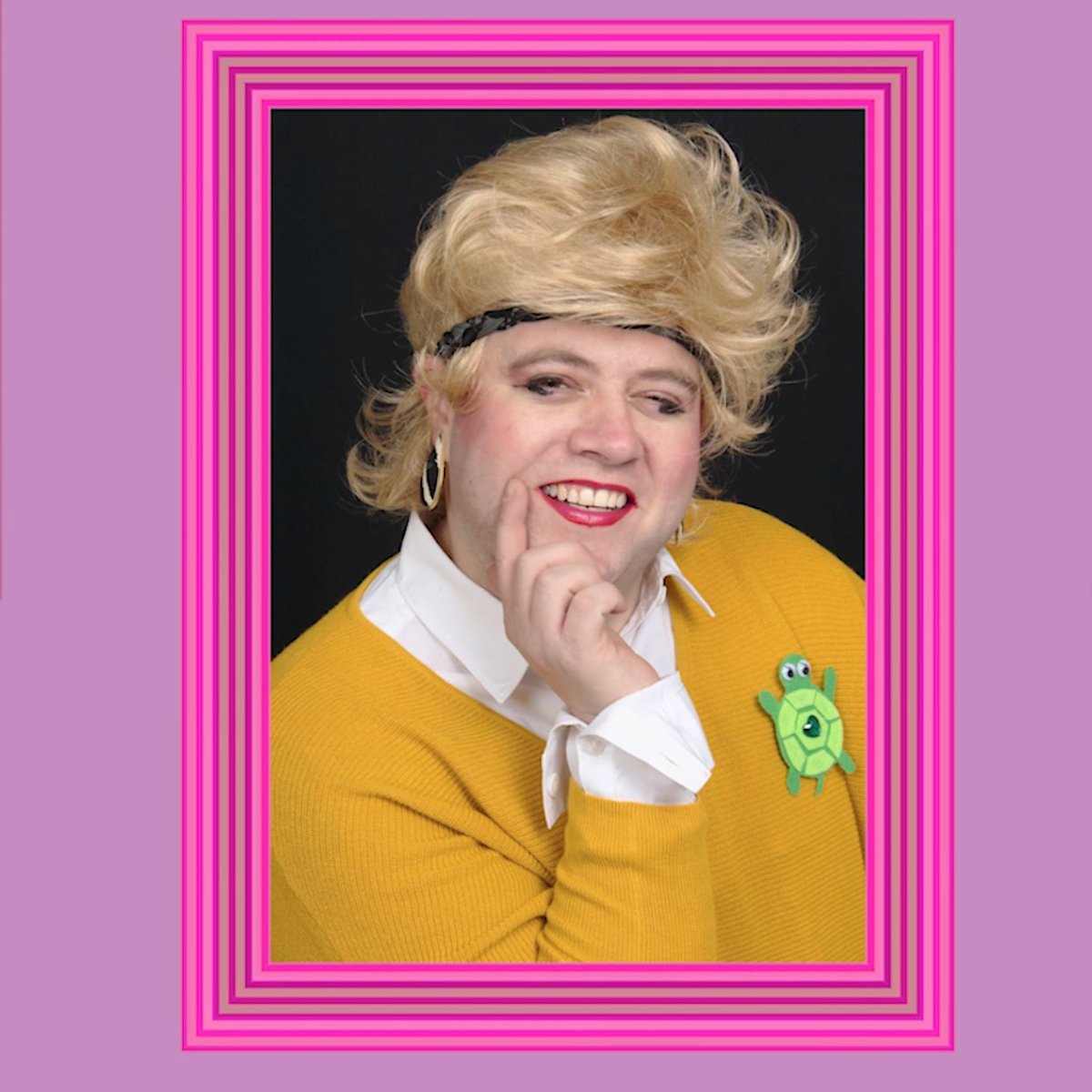 RealJaneJohnson's tweet photo. It's me! Jane! We have so much exciting stuff for you #ClipperChicks coming up! We launch next week! #BlackFriday! Have a great week everybody!! https://t.co/hv2Ch04OIm