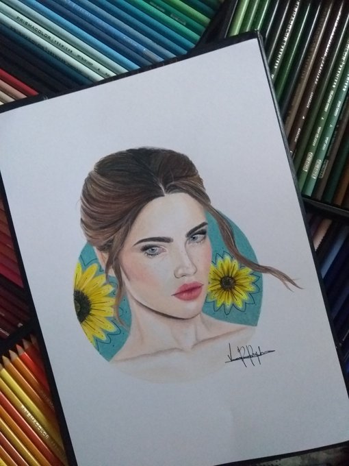 oi meninas tô vendendo minha art das coisas que a natureza da, quem quiser que eu desenhe fotinho de