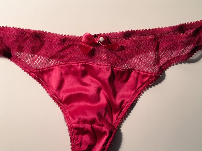 View image on Twitter