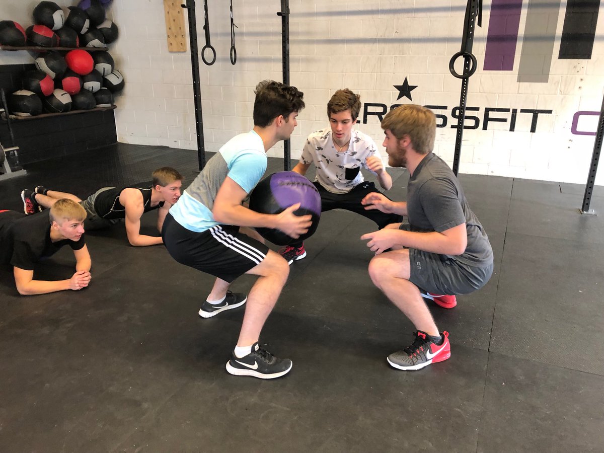 mamaCbball's tweet photo. OSS is having fun at Orillia CrossFit ⁦@OSS_EVENTS⁩ https://t.co/ZzzzDmX6Xh