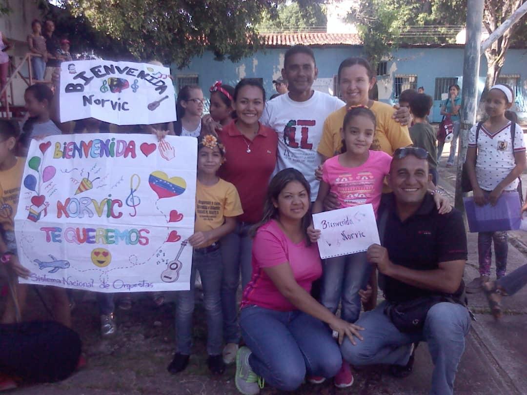 Nucleo Altagracia le da la bienvenida a la pequeña Norvic despues de una semana de gira en Italia <a href="/SistemaGuarico/">Sistema Orq. Guárico</a>