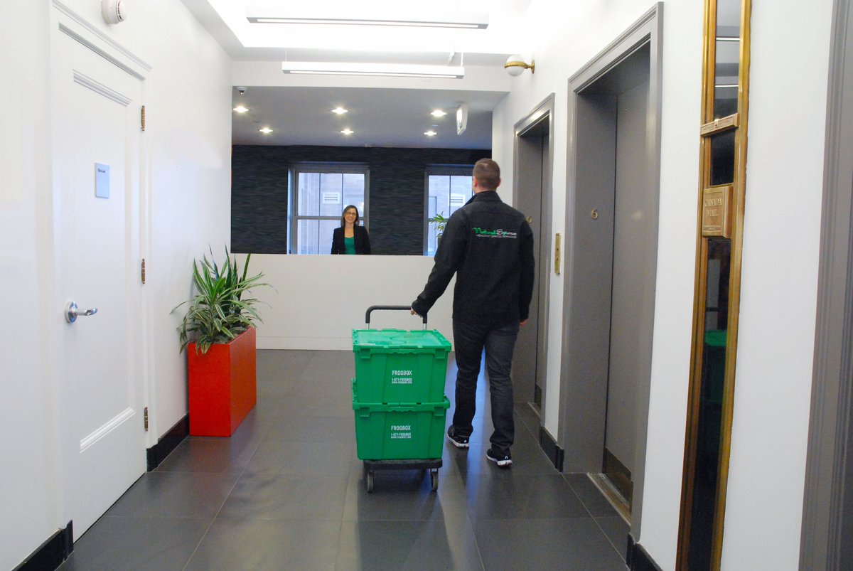 We're hiring! Love snacks, physical activity and working with a team of awesome like-minded people? We need you! ow.ly/Uyc030mBHbG #hiring #YVRjobs #jobs #Vancouver