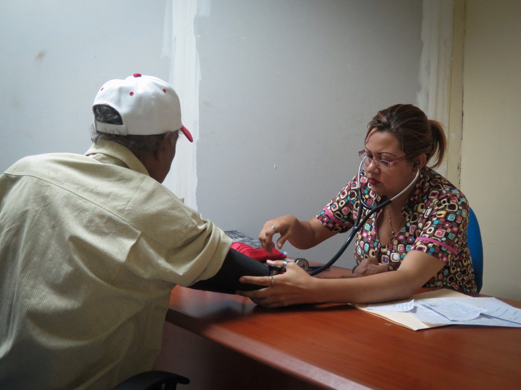 FUNDASELARA's tweet photo. Despistaje de glicemia, fisioterapia y atención psicológica fueron algunos de los servicios médicos que oportunamente recibieron nuestros adultos mayores.
#AtencionMedicaIntegral
#GobiernoProtector https://t.co/efvrHMTteQ