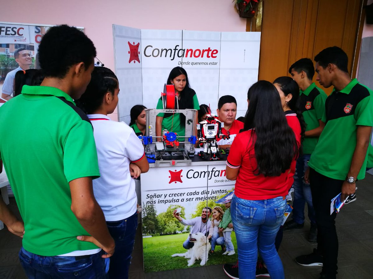 Comfanorte's tweet photo. El programa de Jornada Escolar Complementaria- JEC que lidera @Comfanorte a través de la modalidad de ciencia y tecnología, hace parte de la Primera Semana de Transformación Digital #INNOVATIC2018 que se desarrolla en la @GoberNorte Norte de Santander y el @Ministerio_TIC https://t.co/NifdbE9IhU