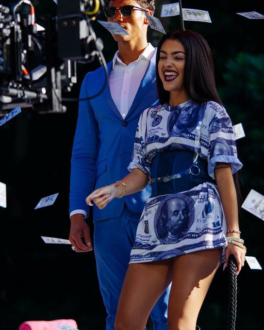 Swipe dat https://t.co/AIQApWmns3<a href="/tag/swipedat"class="tags"><span>#swipedat</span></a>