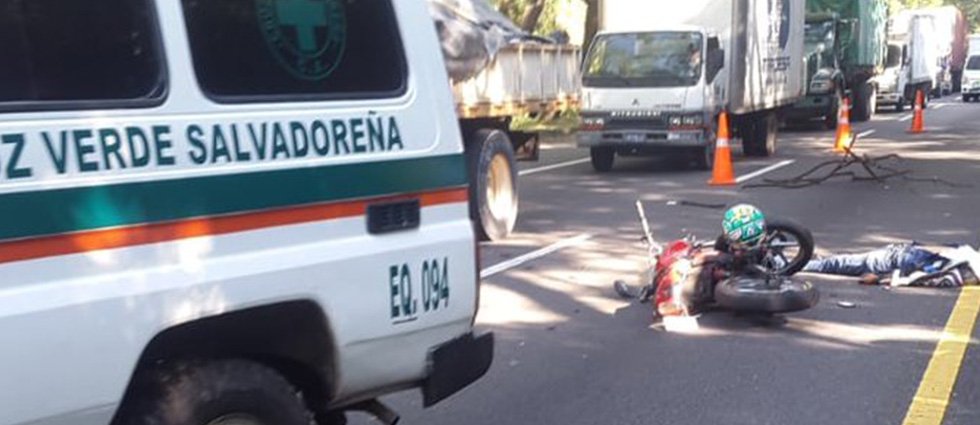 #Nacionales_EB:

Joven motociclista pierde la vida tras accidente en carretera a Santa Ana
elblog.com/inicio/joven-m…