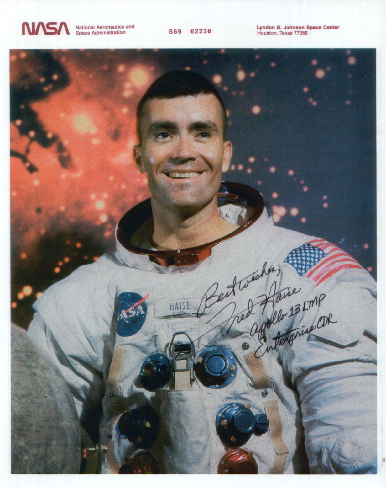 14 novembre...

Happy Birthday à Fred Haise (85 ans aujourd\hui)   