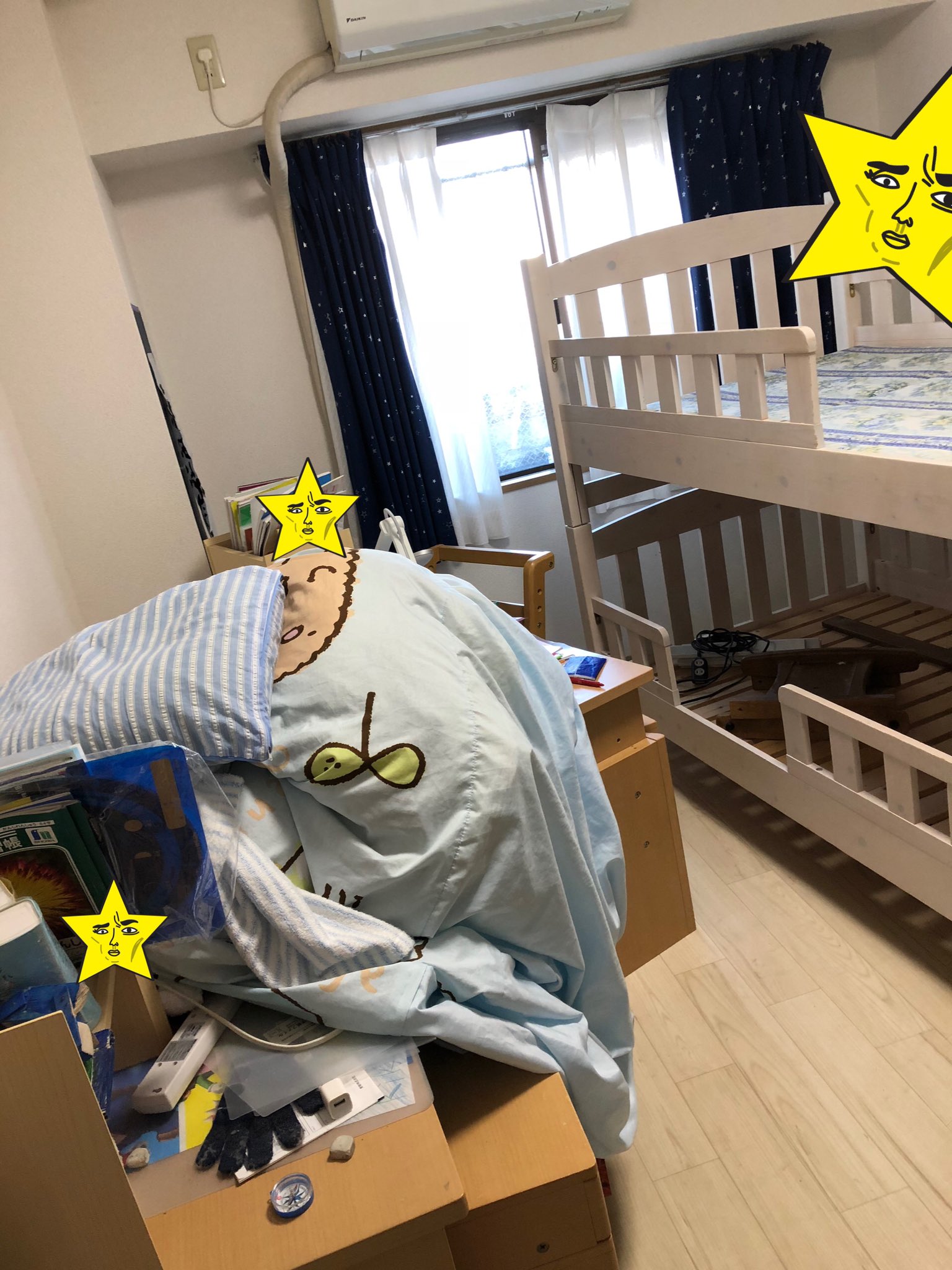 けえこ ちょっと子供部屋掃除するつもりが家具移動始まった 一人で汗だくだし うける T Co Kqbkgwbojs Twitter