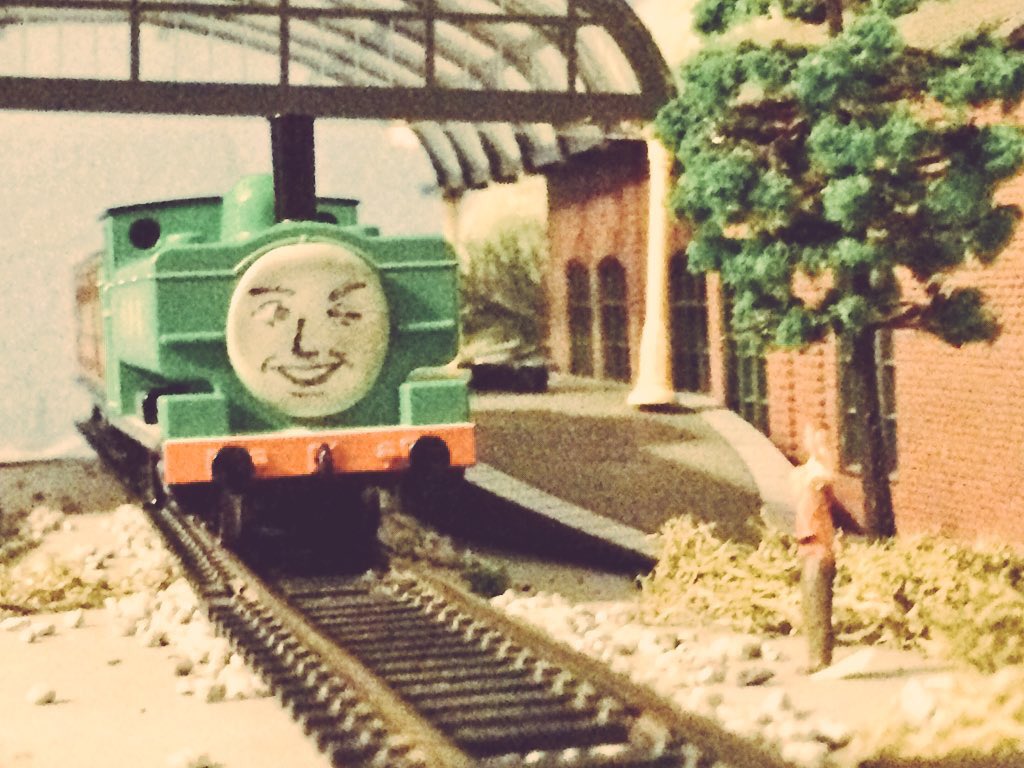 GWRModeller's tweet image. Duck at Tidmouth station #ThomasAndFriends