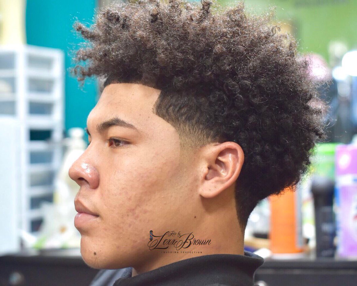LexxBrown's tweet photo. Kuts By #lexxbrown💈💉
The cuts can’t stop!

#hair #nastybarbers #haircut #hairstyle 
 #barbershopconnect #thebarberpost #barbersinctv #barber #bahamas #barberlife #barbershop #barbergang  #nbahaircuts #nbastyles #andis #art #242 #876 #360barber #nassau #Jamaica #pacinos #xotics https://t.co/Ld3GC3fGzX