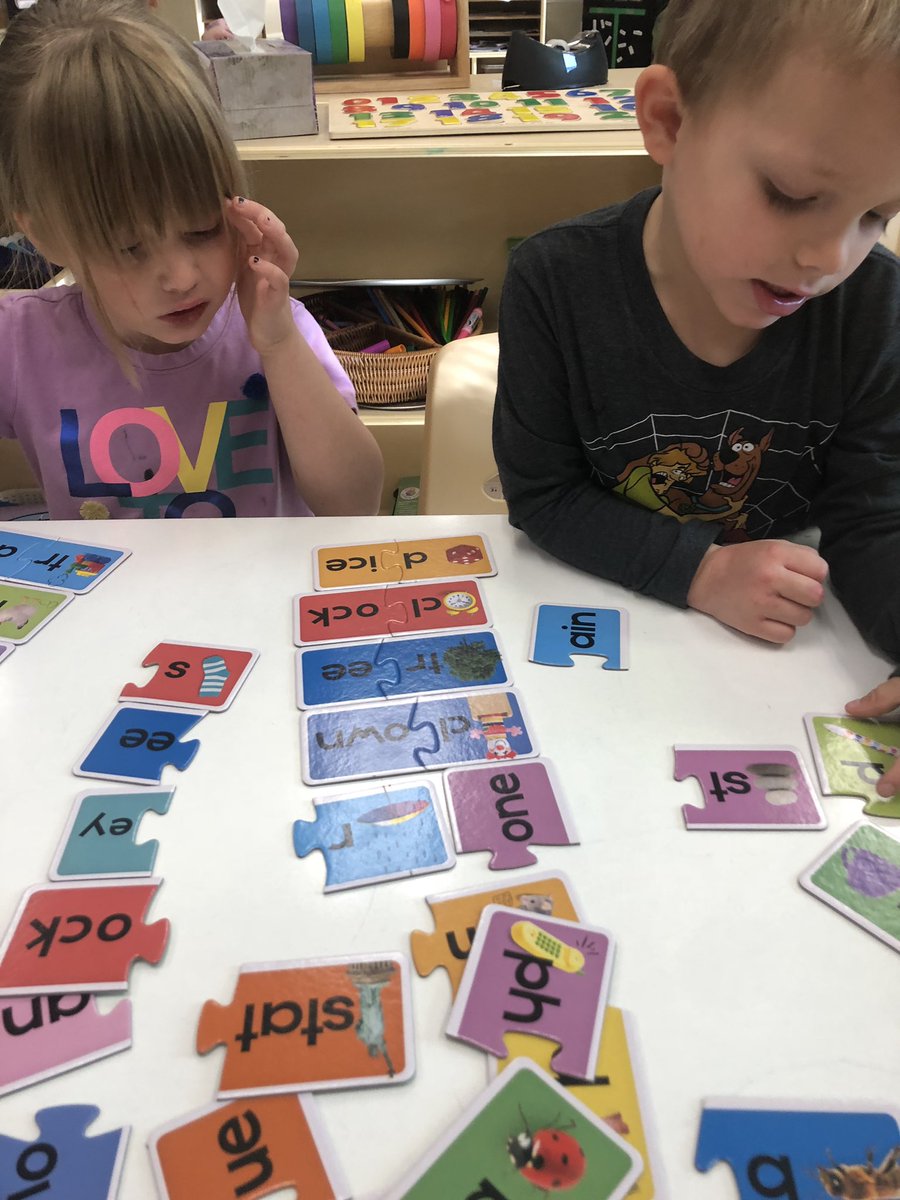 ktgrace22's tweet photo. Literacy stations during our second free choice time today. Loved seeing all the collaborations and problem solving happening! #rowvastrong #learningliteracy https://t.co/dppVdJUpJF