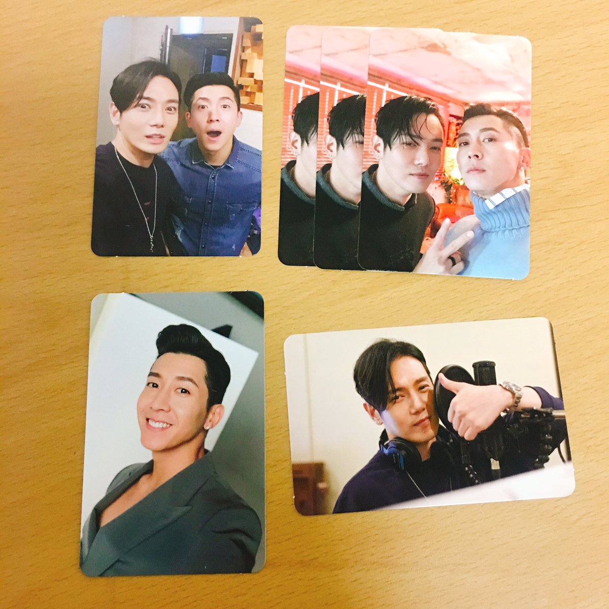whoS2_f's tweet photo. 포토카드 스포가 있습니다 (4장) 
#플라이투더스카이 #FlytotheSky
#환희 #브라이언 #Hwanhee #Brian
#헤어질시간이정해진 #Atimelimit https://t.co/BIsy9kPK3O